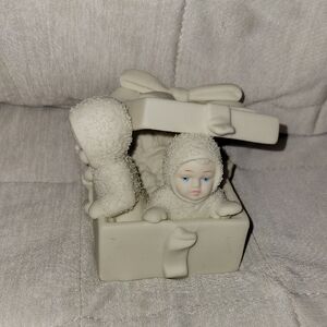 Dept. 56 Snowbabies "Winter Surprise"